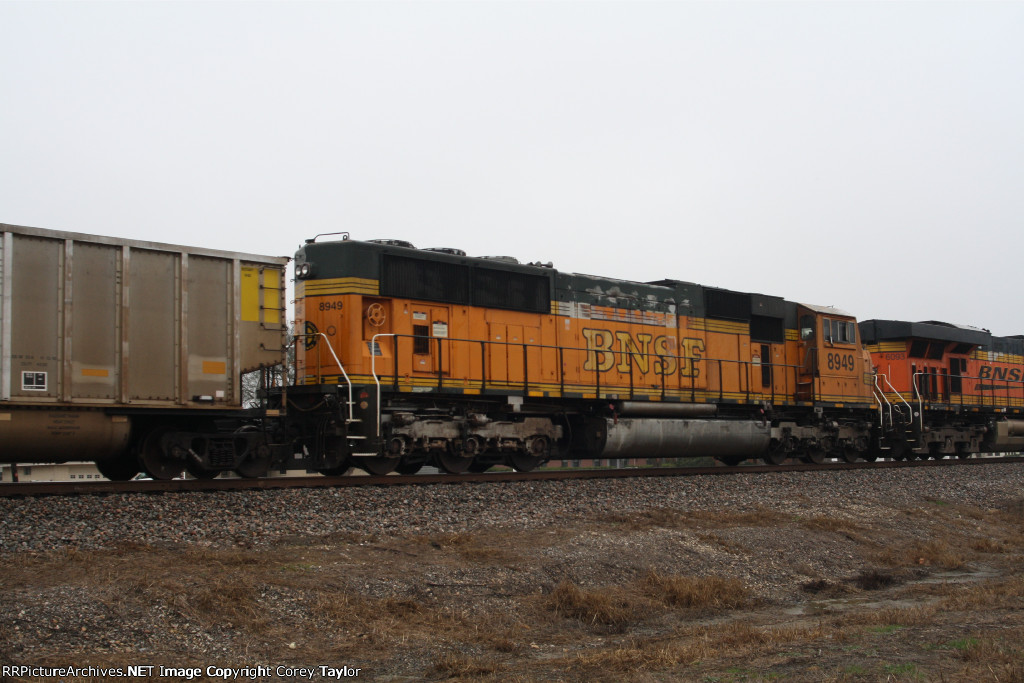 BNSF 8949